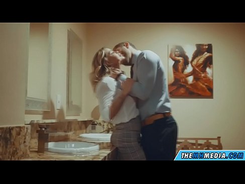 ❤️ Döşlü sarışın sizi ictimai tualetdə aldatdıqda ❌ Porno az.3dhentaix.ru